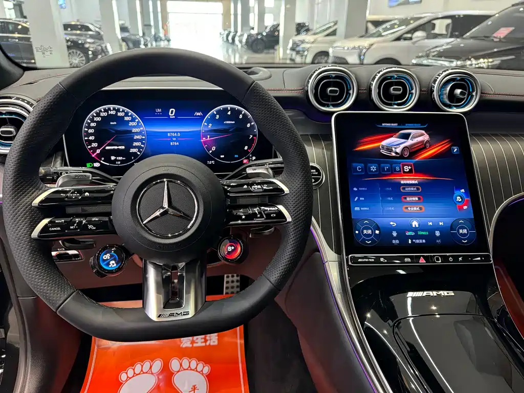 Mercedes-Benz GLC AMG 2025 — фото 12