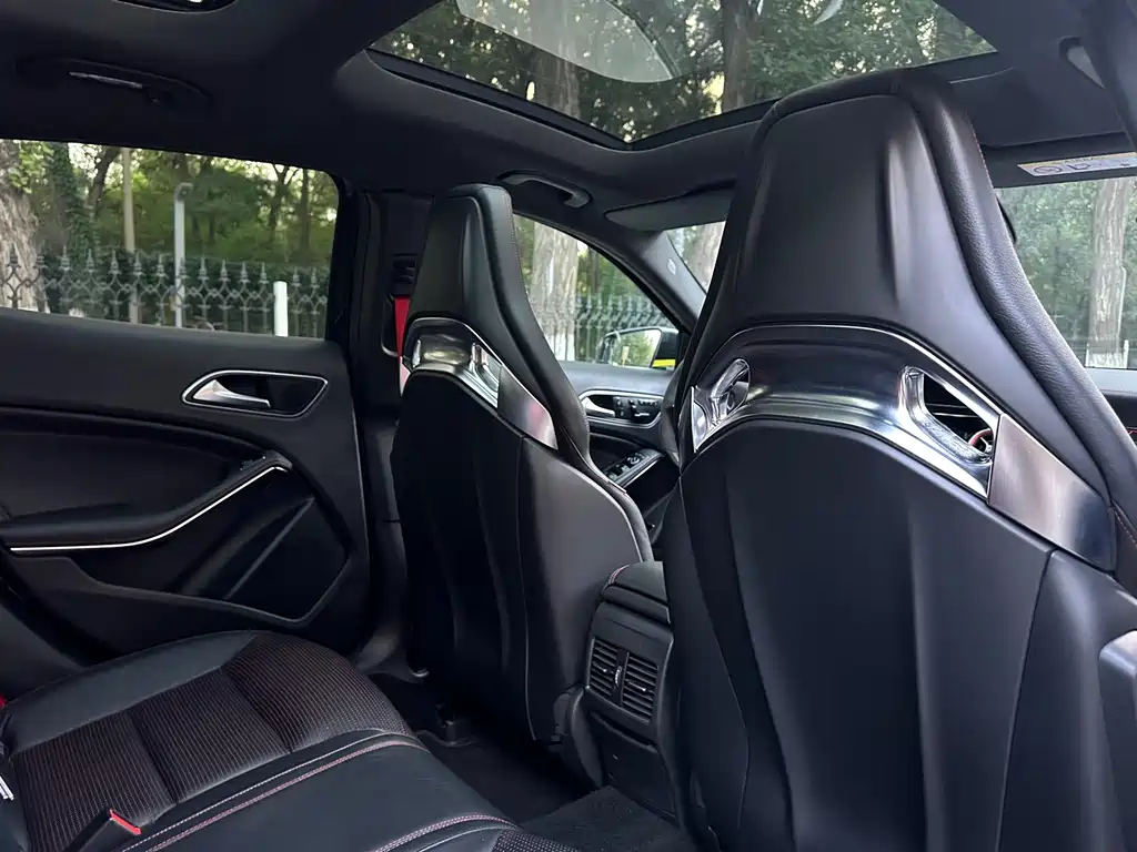 Mercedes-Benz GLA AMG 2015 — фото 30