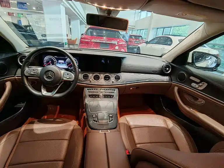 Mercedes-Benz E-Class 2019 — фото 10