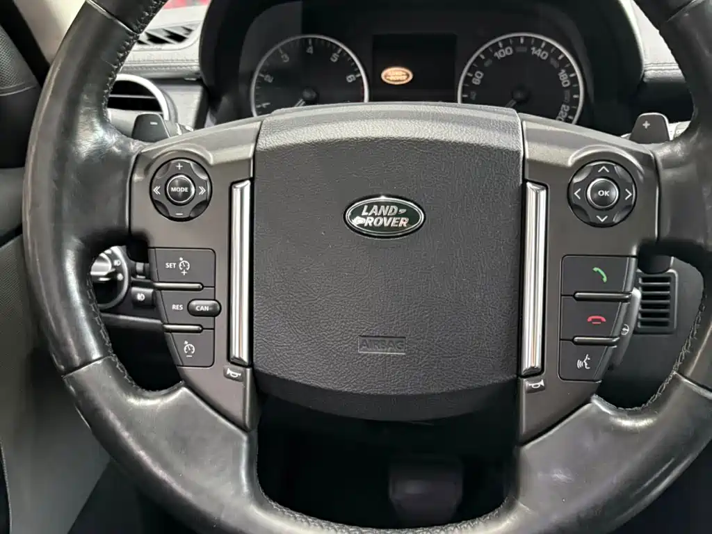Land Rover Discovery 2017 — фото 17