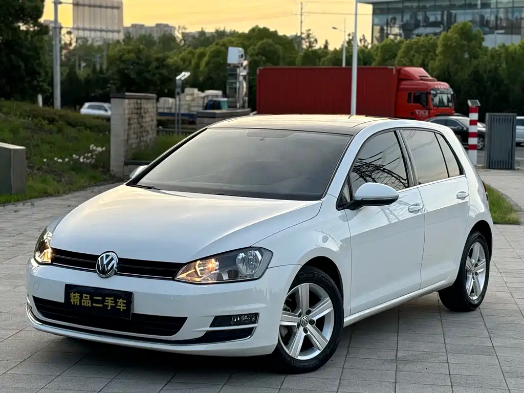 Volkswagen Golf 2015 — фото 1