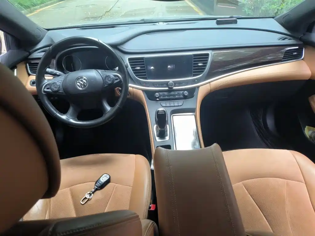 Buick LaCrosse 2017 — фото 13