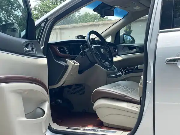 Buick GL8 2017