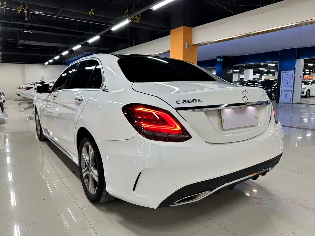 Mercedes-Benz C-Class 2019 — фото 8