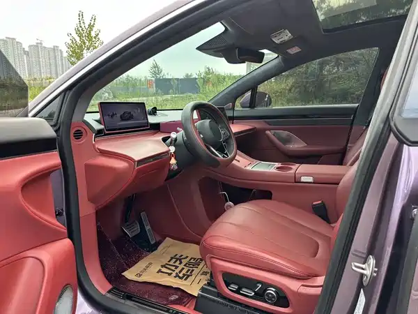 Luxeed R7 2025