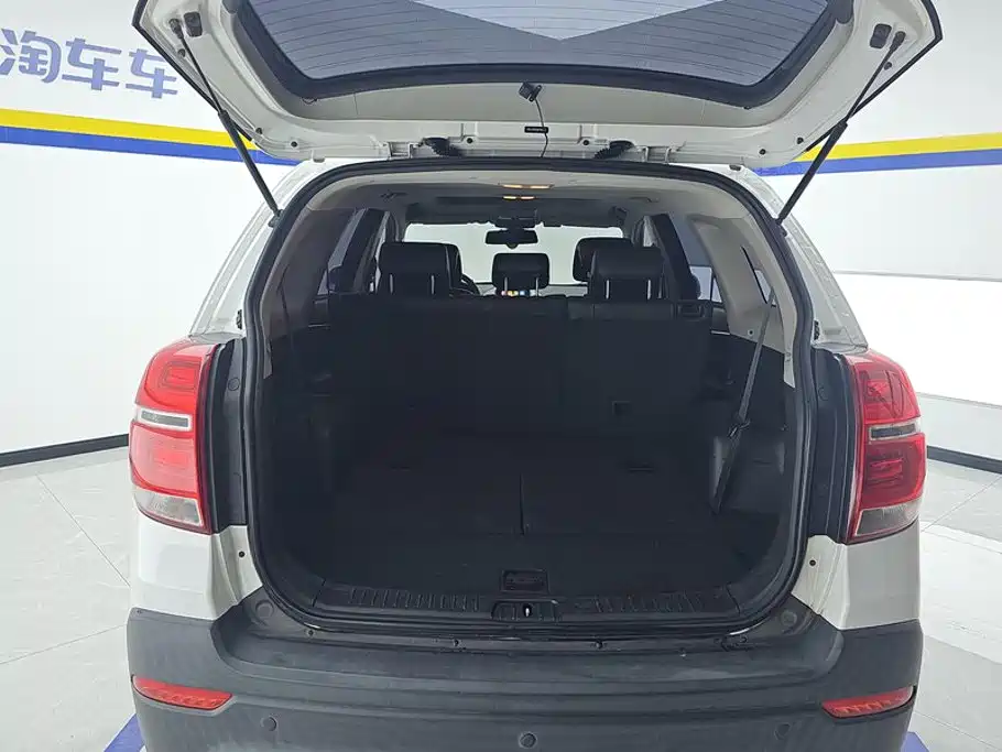 Chevrolet Captiva 2017 — фото 4