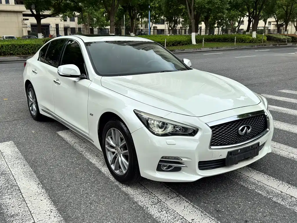 Infiniti Q50L 2017 — фото 3