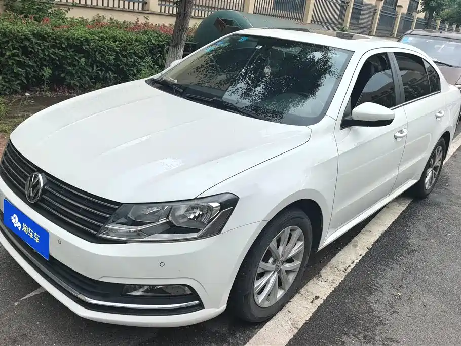 Volkswagen Lavida 2017 — фото 1