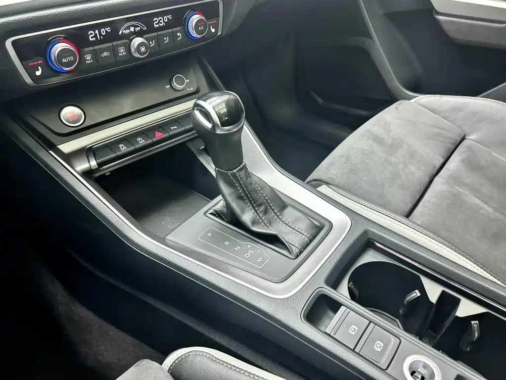 Audi Q3 2022 — фото 16