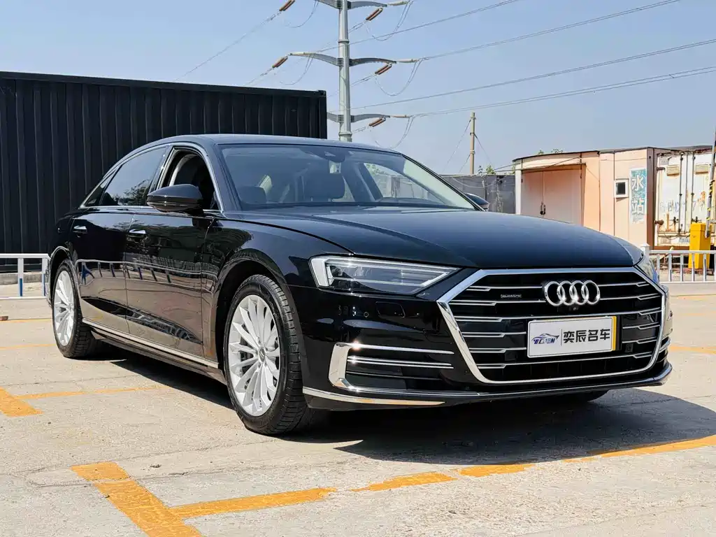 Audi A8 2018 — фото 3