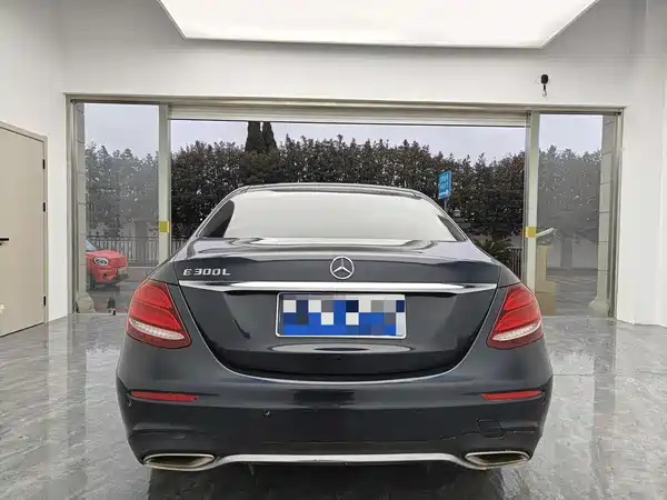 Mercedes-Benz E-Class 2016