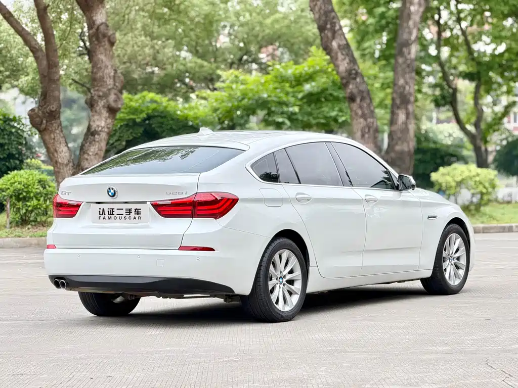 BMW 5 Series GT 2016 — фото 5