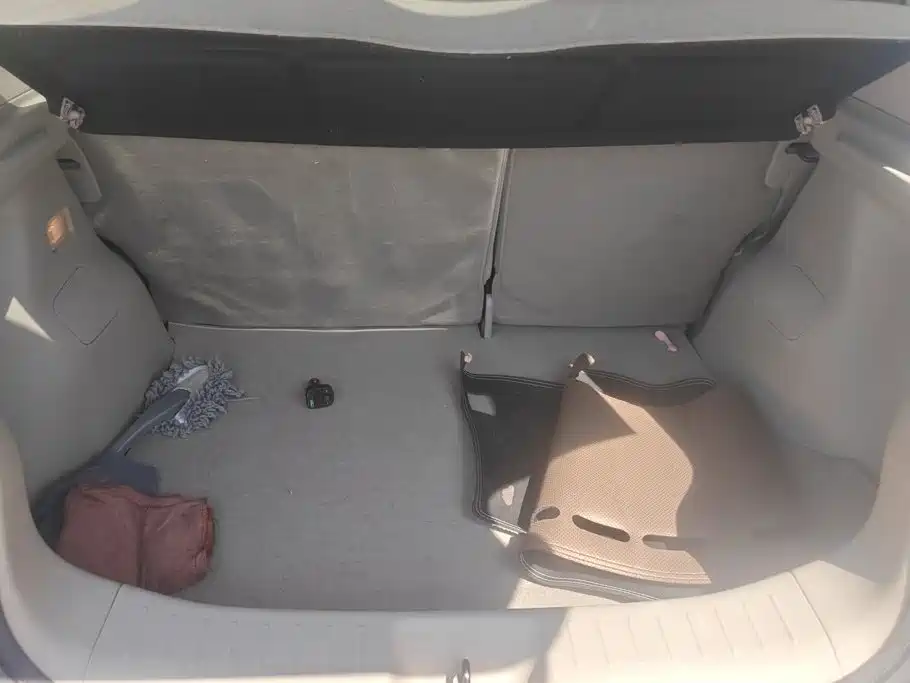 Nissan Tiida 2013