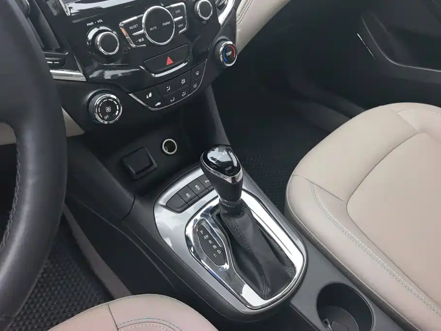 Chevrolet Cruze 2014 — фото 16