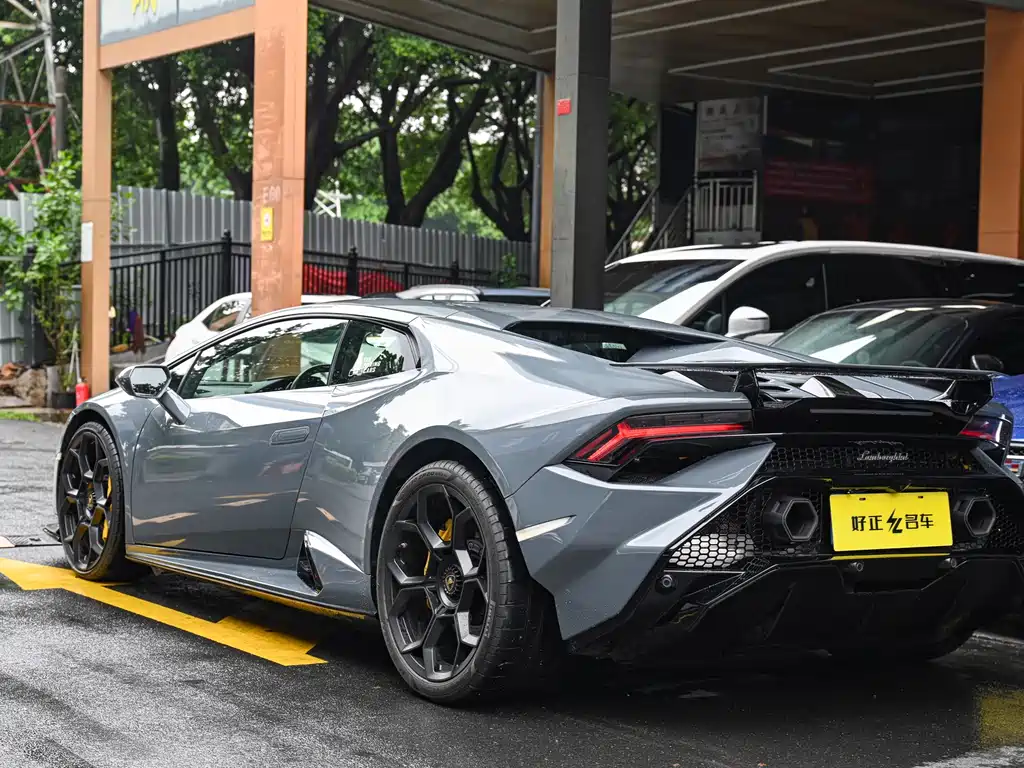 Lamborghini Huracán 2016 — фото 16
