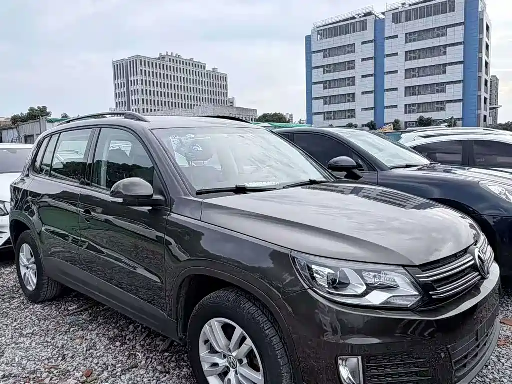 Volkswagen Tiguan 2017 — фото 2