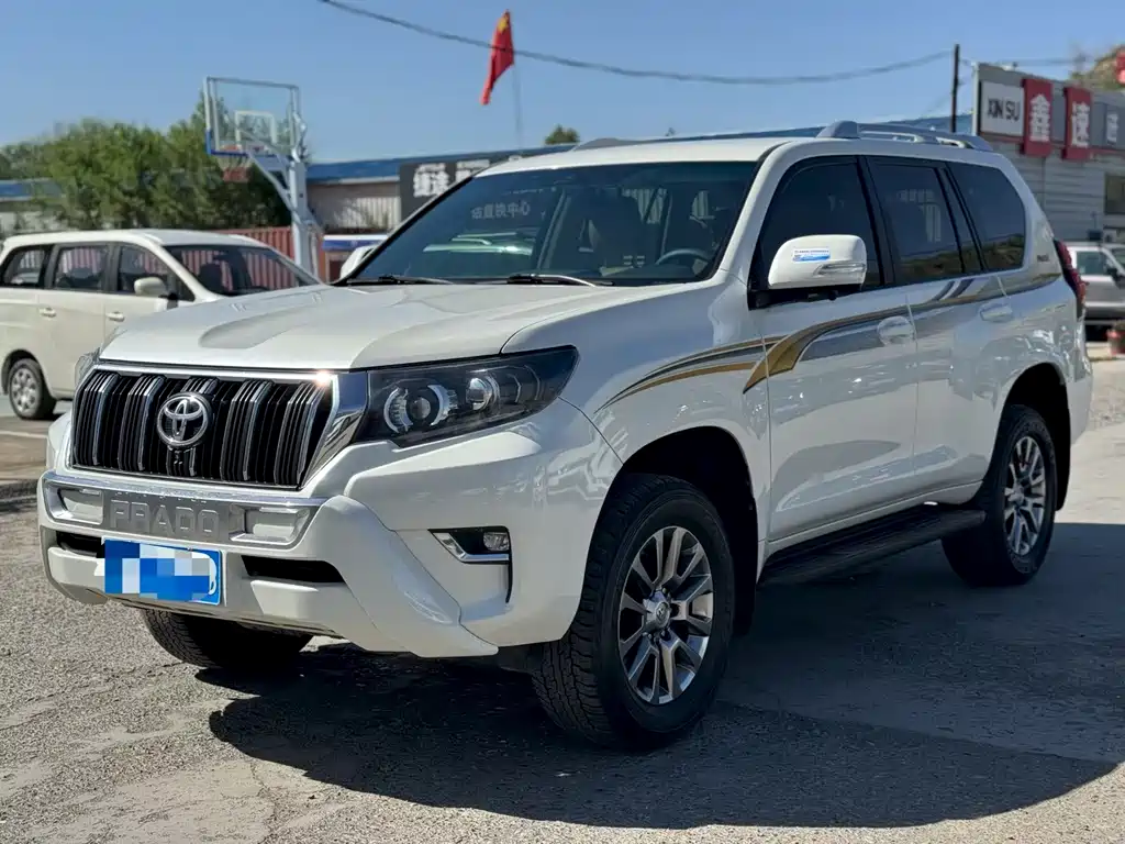 Toyota Prado 2019 — фото 1