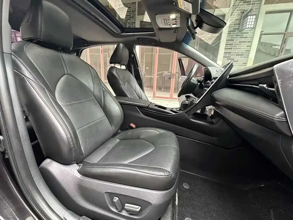Toyota Avalon 2020 — фото 10