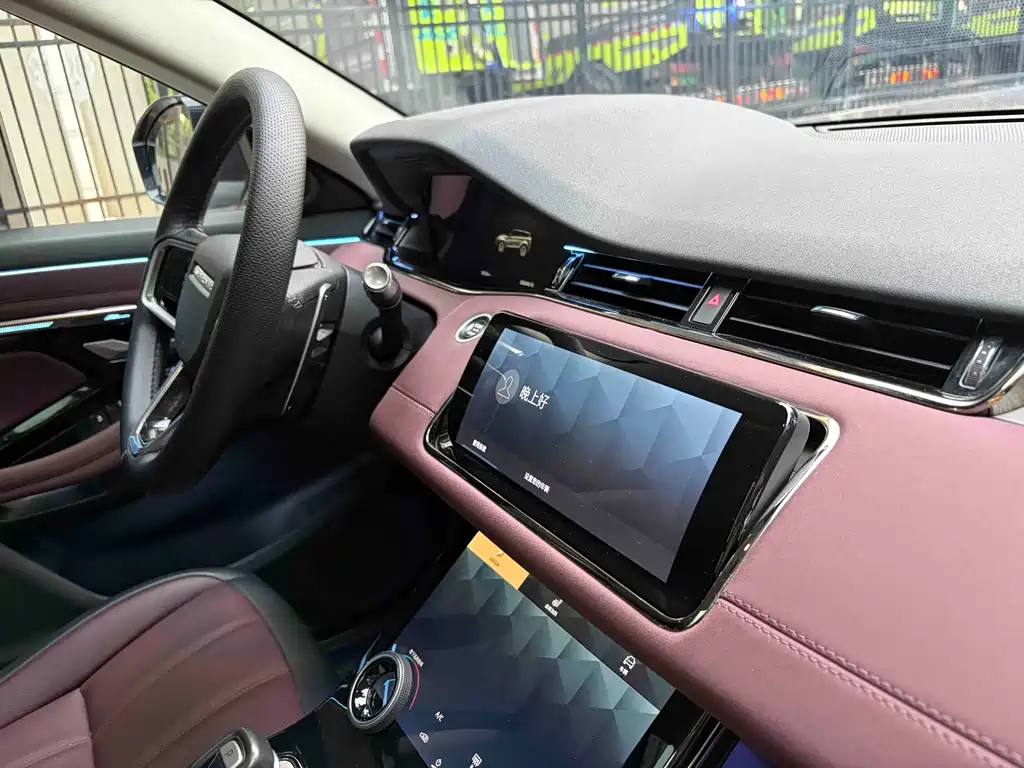 Land Rover Evoque 2023 — фото 17