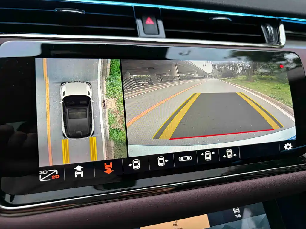 Land Rover Evoque 2023 — фото 19