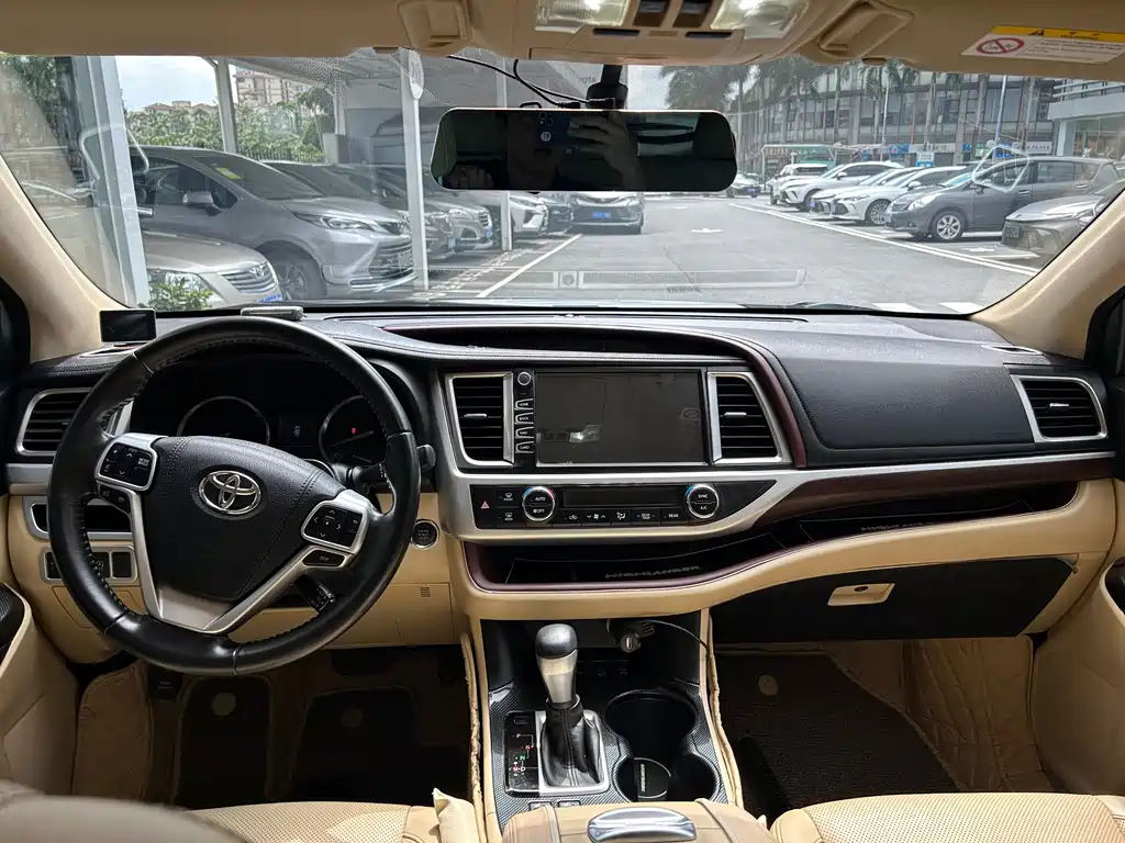 Toyota Highlander 2015 — фото 9