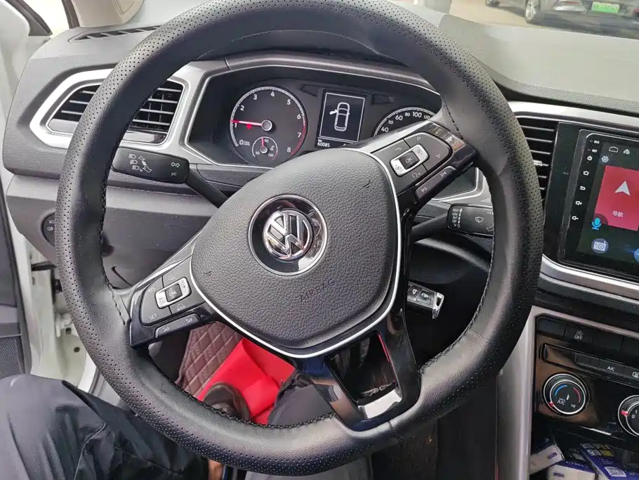 Volkswagen T-Roc 2018 — фото 15