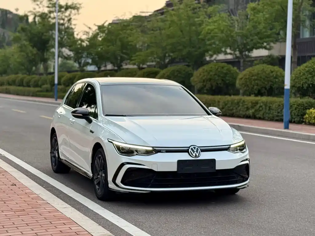 Volkswagen Golf 2023