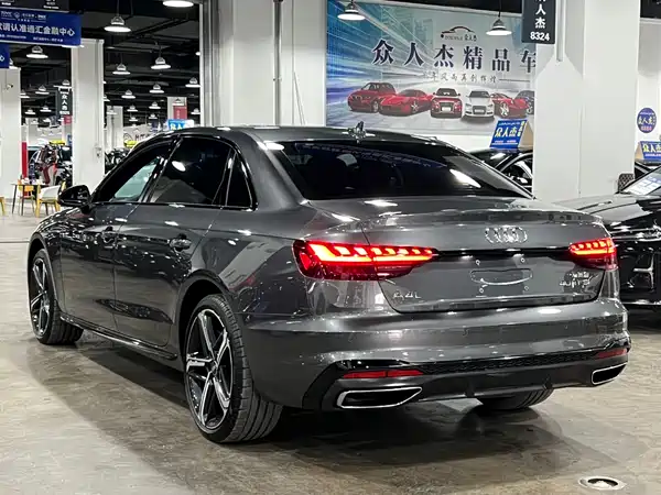Audi A4L 2025