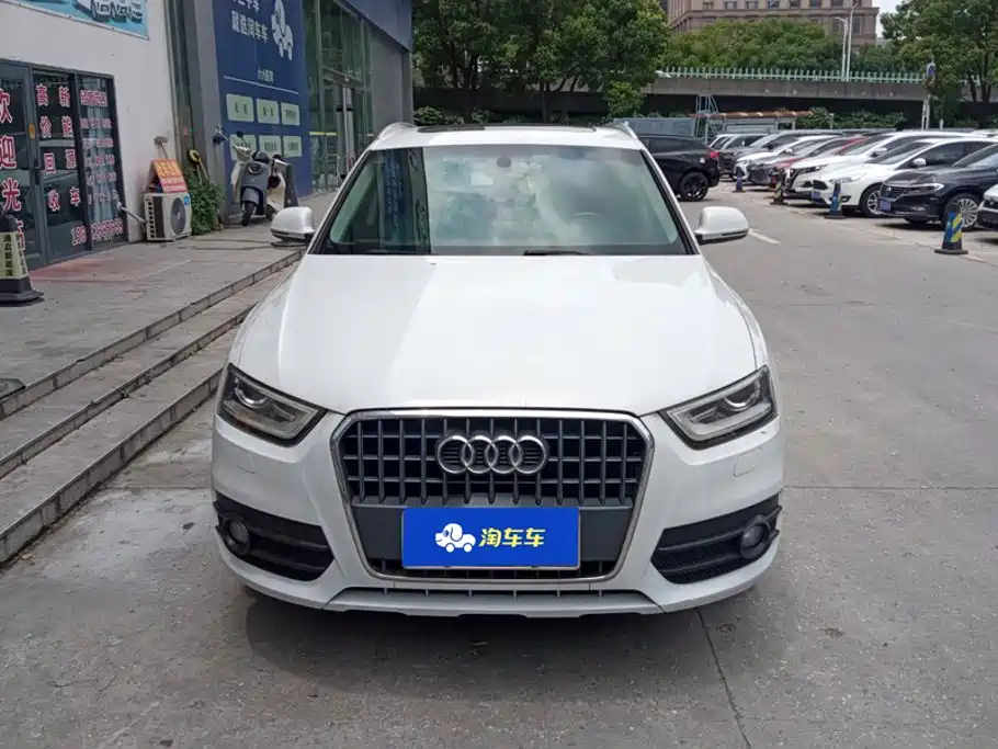 Audi Q3 2015