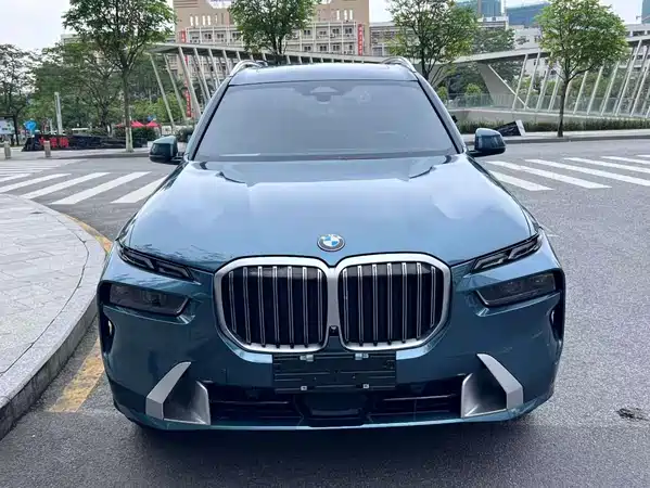 BMW X7 2023