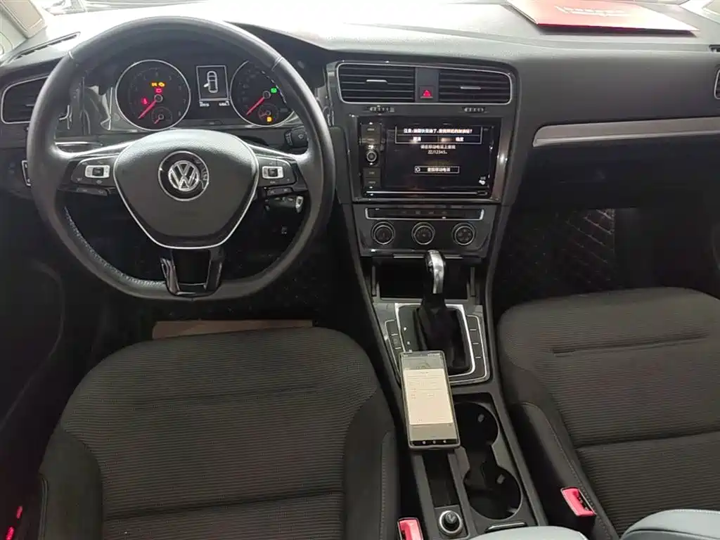 Volkswagen Golf 2019 — фото 10