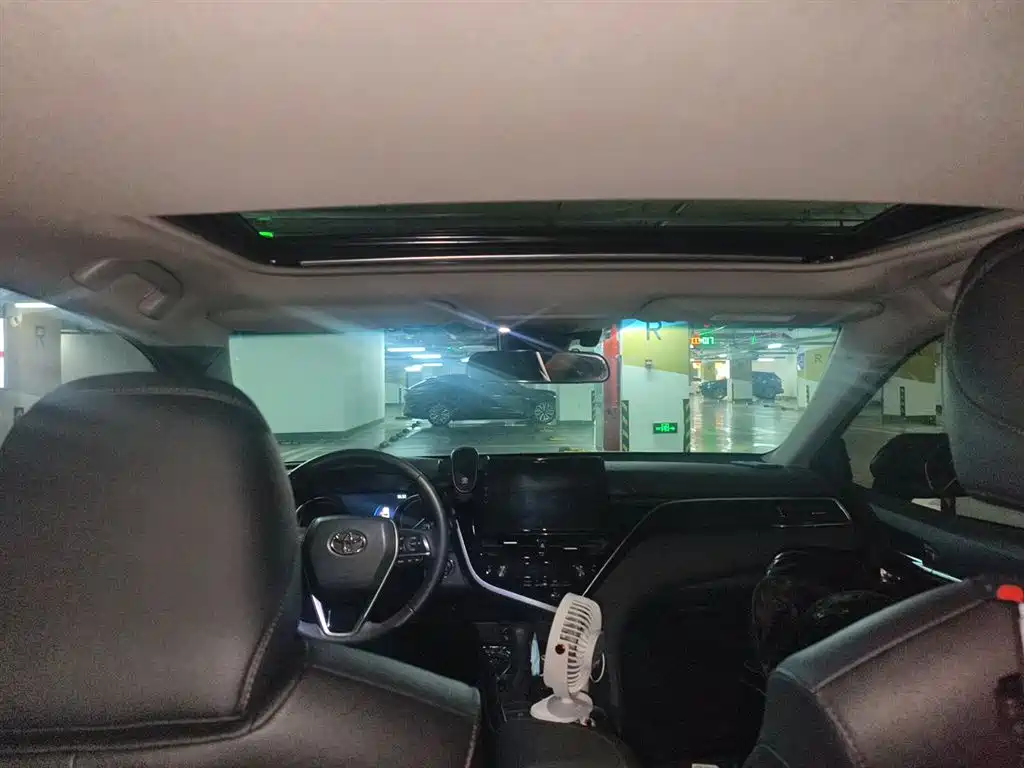 Toyota Camry 2022 — фото 14
