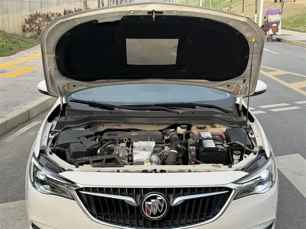 Buick Excelle 2019 — фото 16