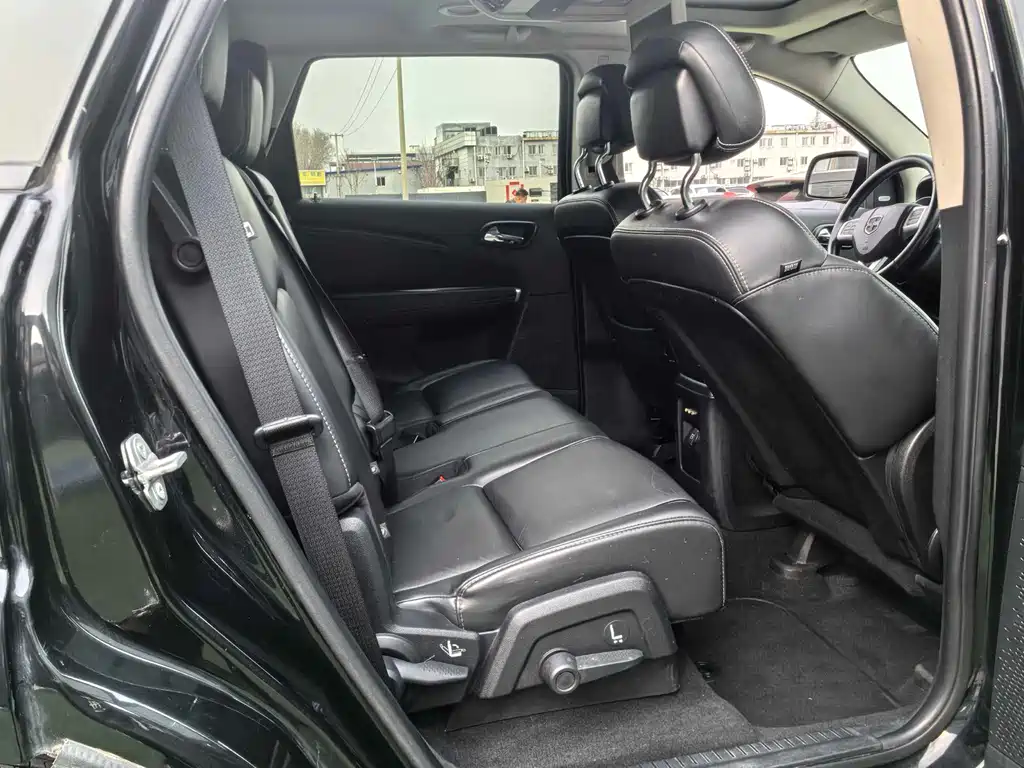 Dodge Journey 2016 — фото 14