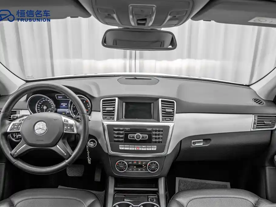 Mercedes-Benz M-Class 2015 — фото 13