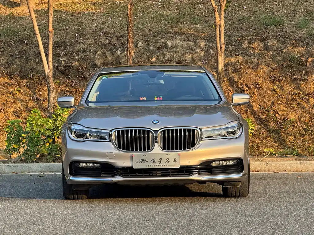 BMW 7 Series 2018 — фото 2