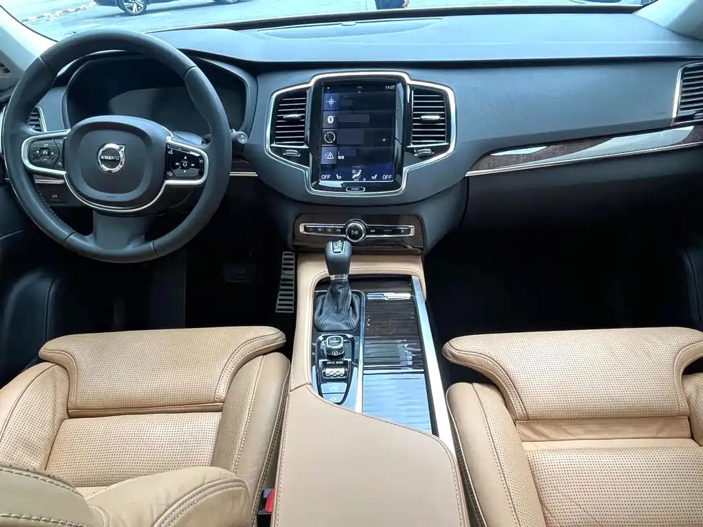 Volvo XC90 2016 — фото 5
