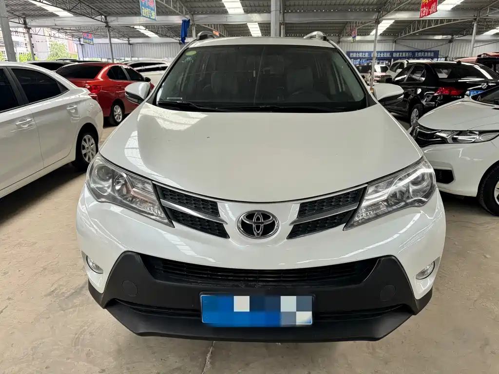 Toyota RAV4 2016 — фото 2