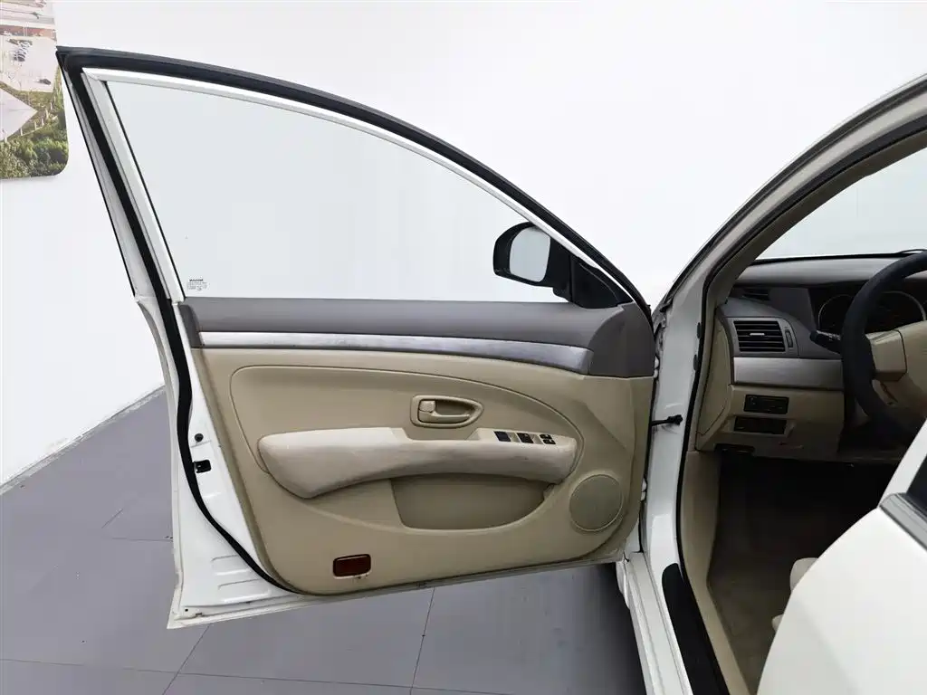 Nissan Sylphy 2015 — фото 8