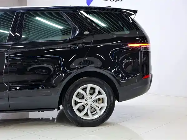 Land Rover Discovery 2018