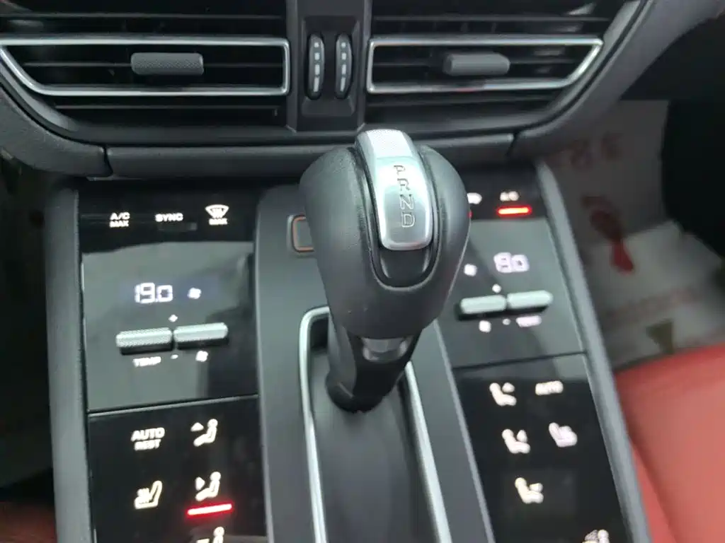 Porsche Macan 2022 — фото 14