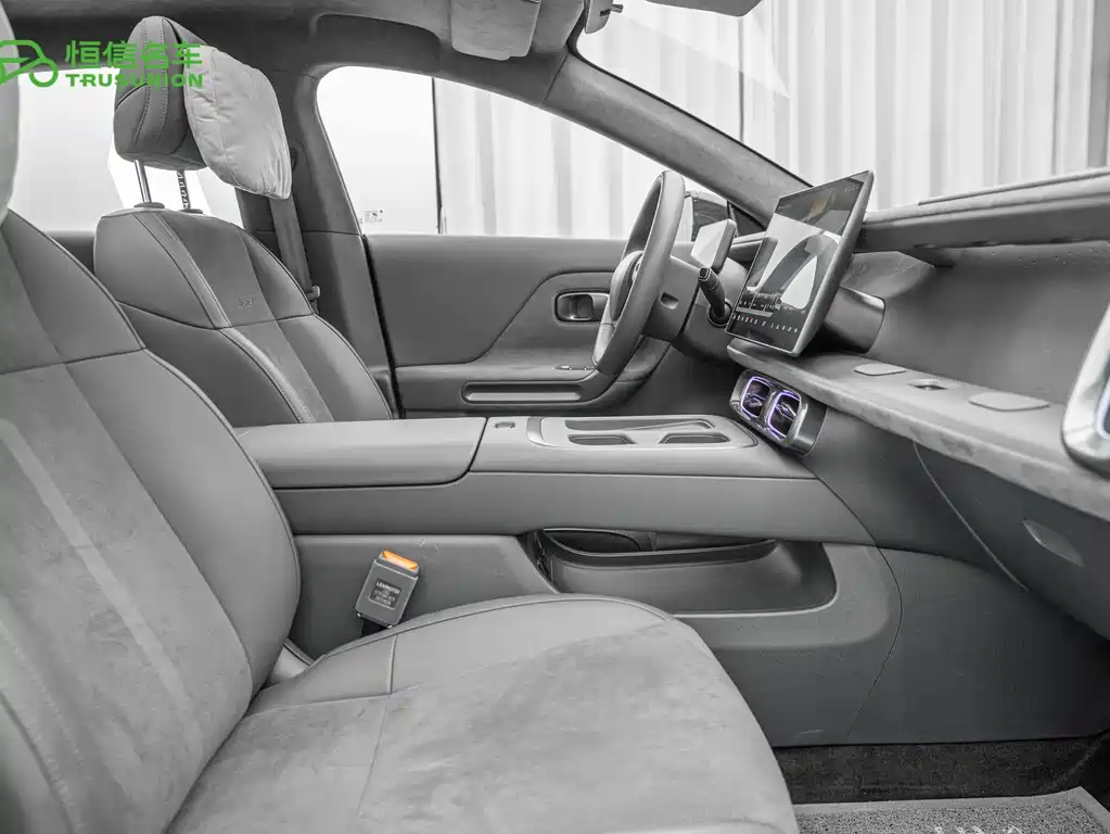 Leapmotor Lafa5 2025 — фото 15
