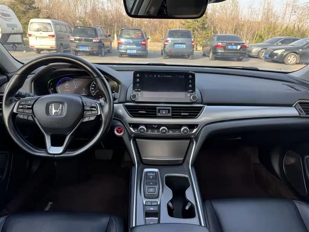 Honda Accord 2020 — фото 9
