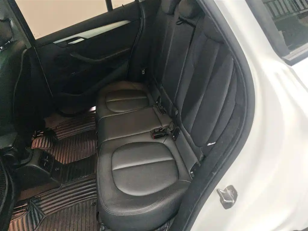 BMW X1 2018 — фото 17