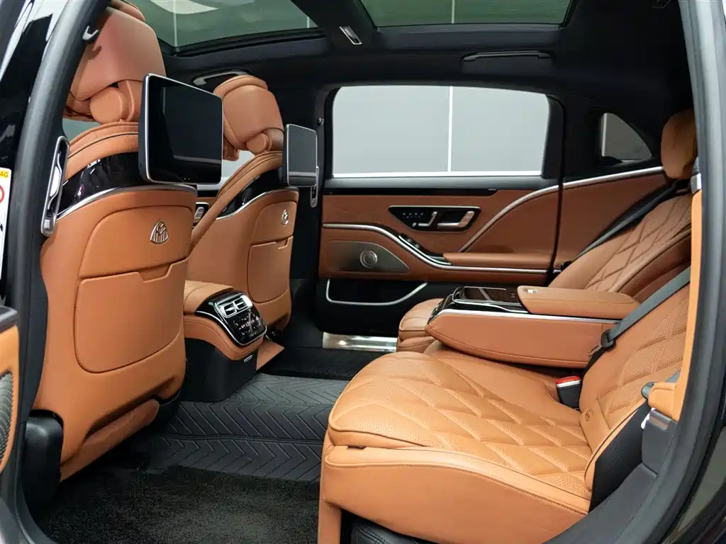 Mercedes-Benz S-Class 2024 — фото 11