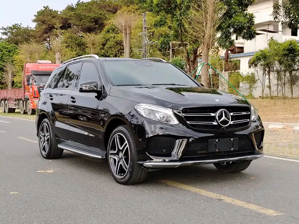 Mercedes-Benz GLE 2017 — фото 3