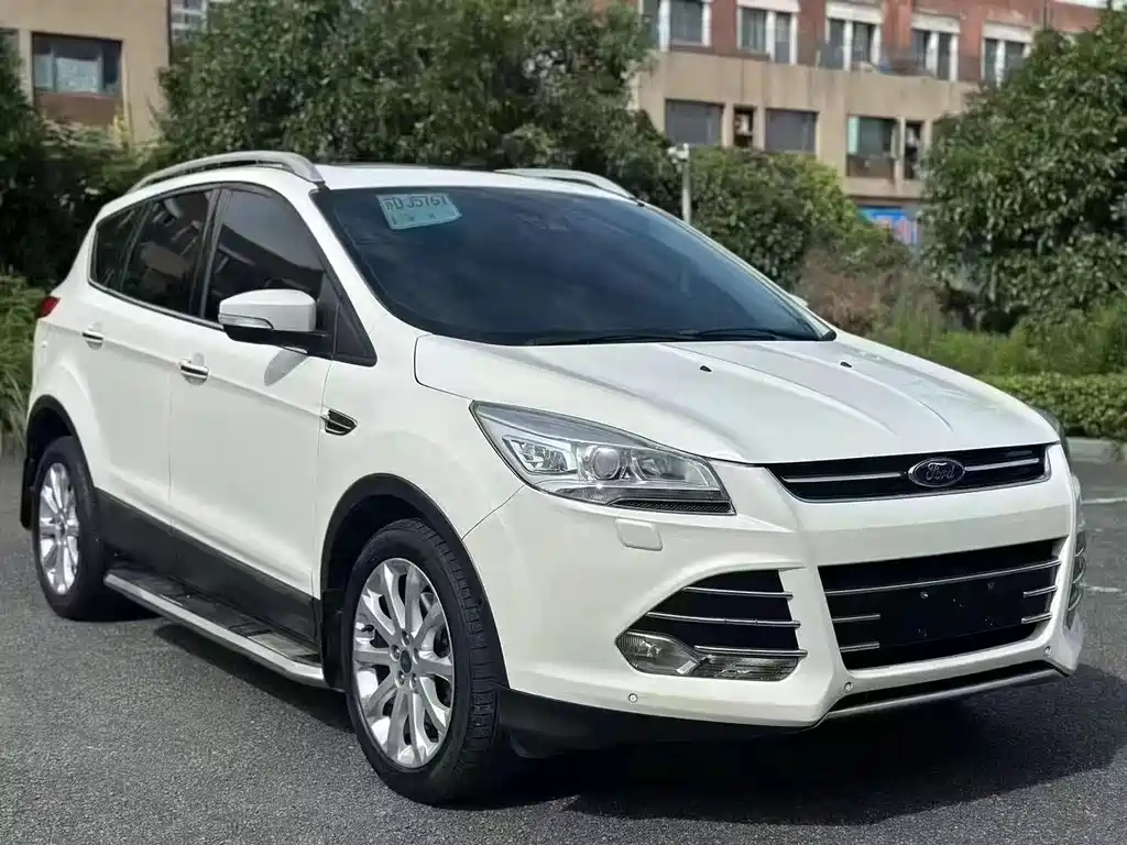 Ford Kuga 2014 — фото 3