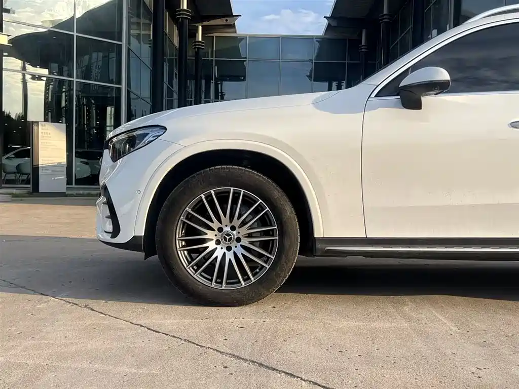 Mercedes-Benz GLC 2024