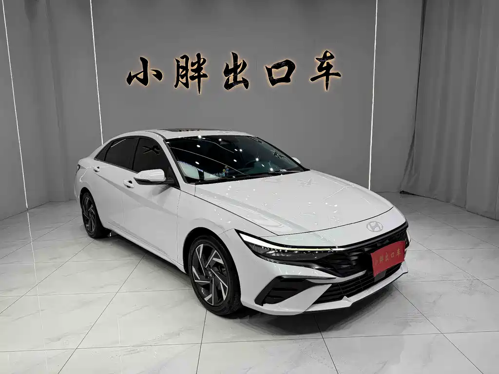 Hyundai Elantra 2023 — фото 2