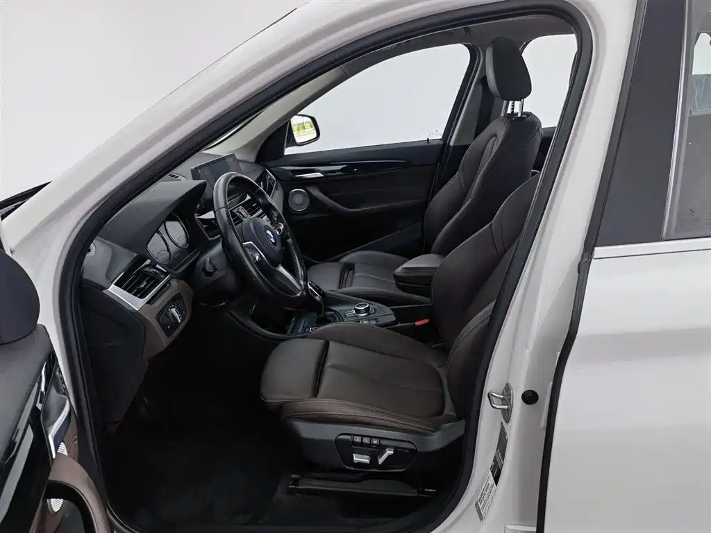 BMW X1 2022 — фото 10